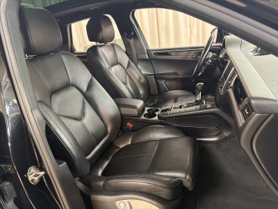 2018 Porsche Macan Base