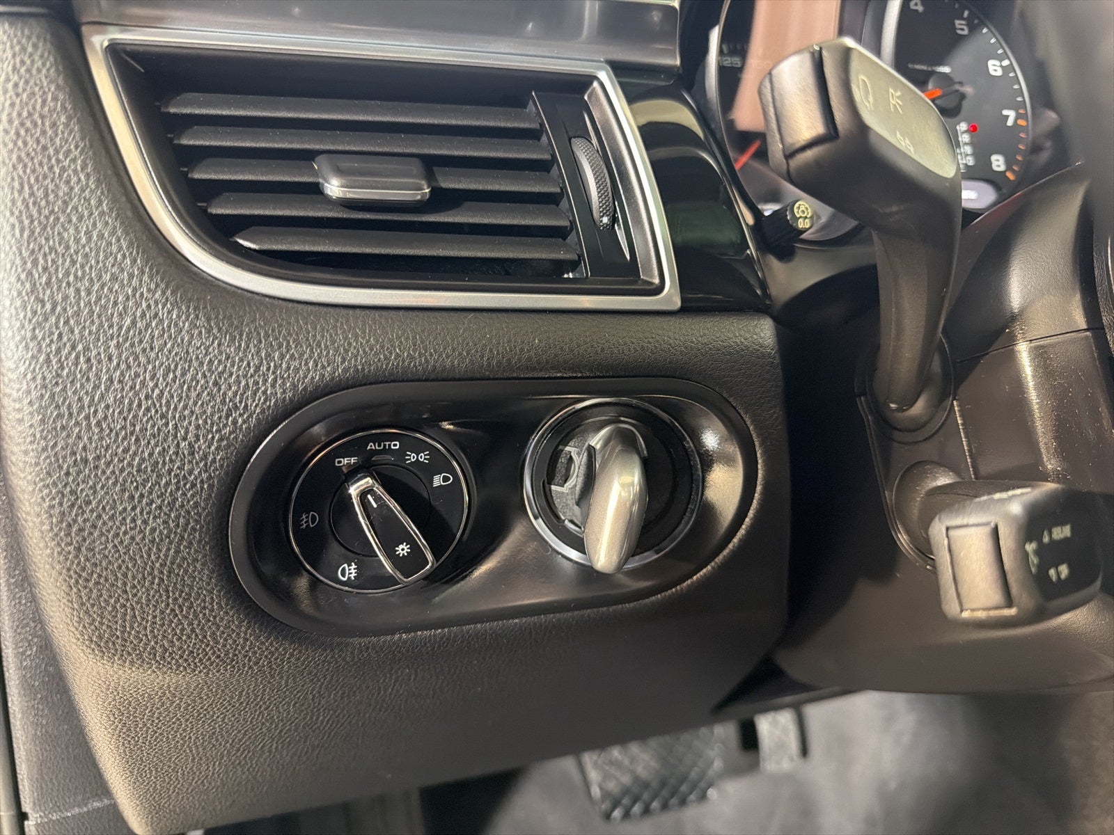 2018 Porsche Macan Base