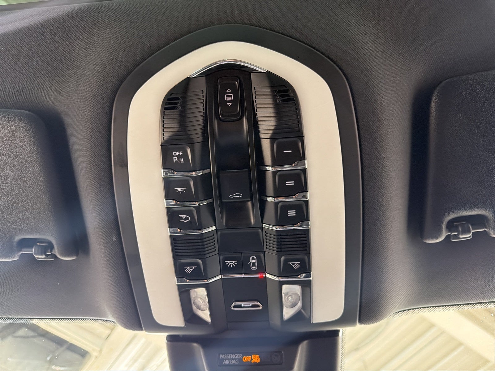 2018 Porsche Macan Base