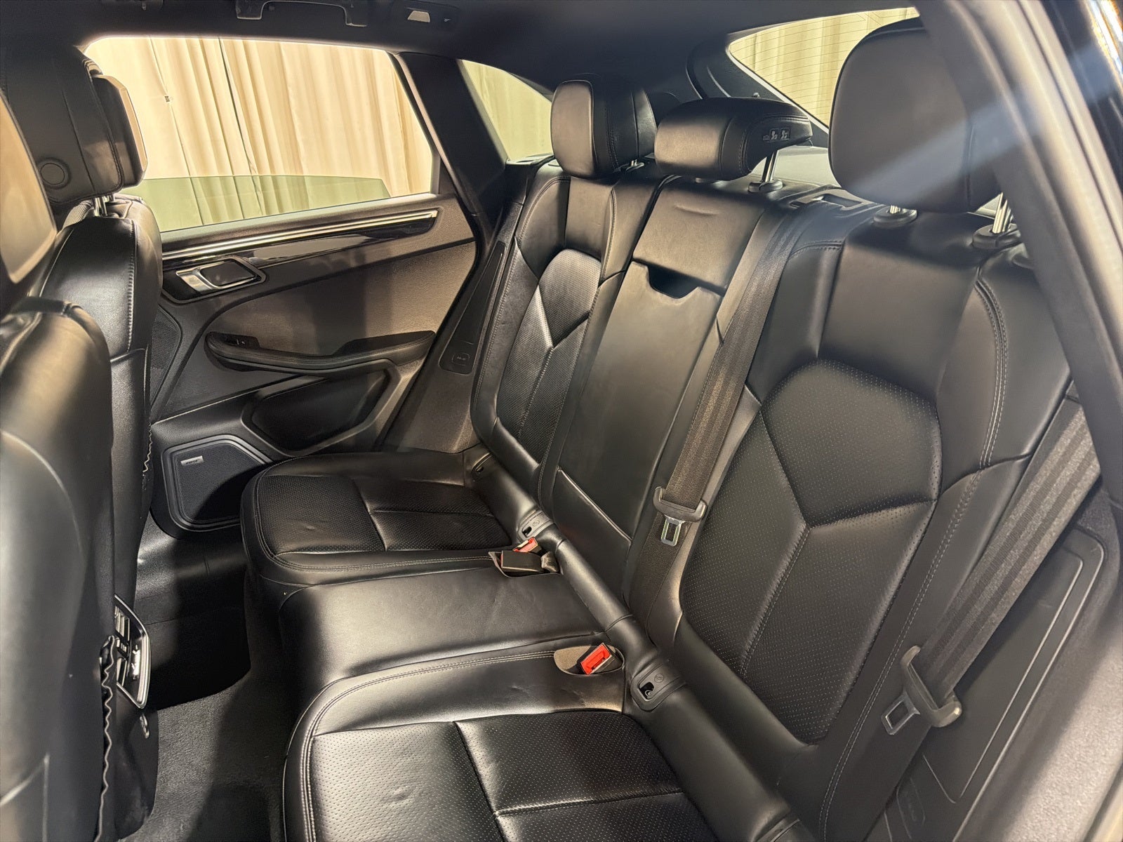 2018 Porsche Macan Base