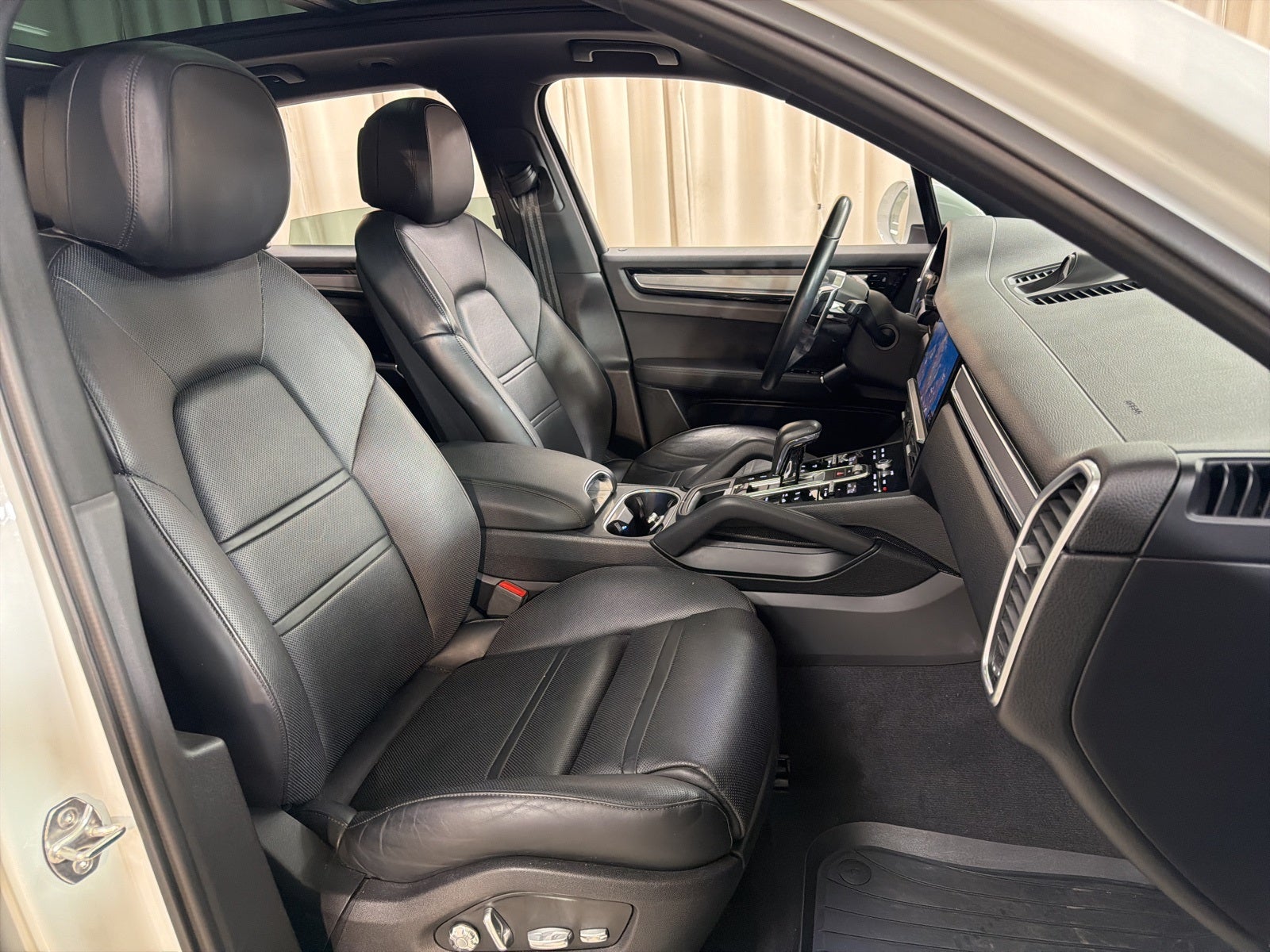 2019 Porsche Cayenne Base