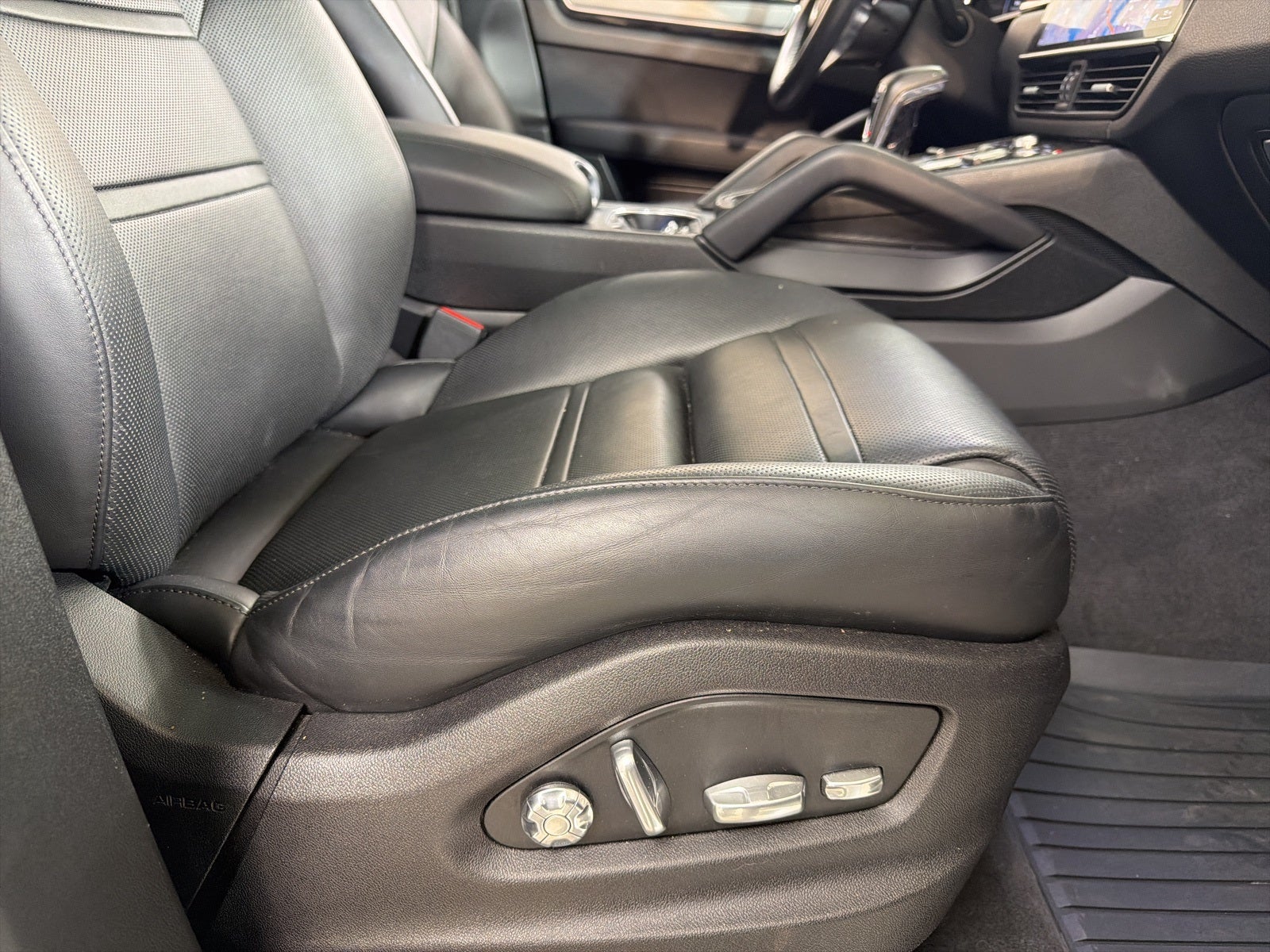 2019 Porsche Cayenne Base