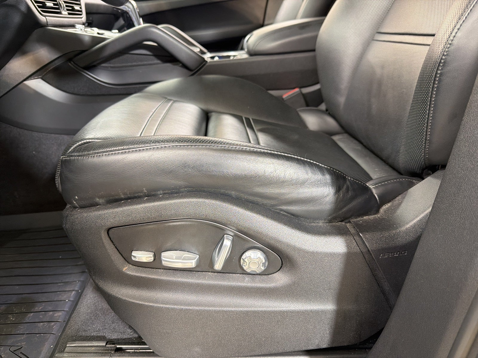 2019 Porsche Cayenne Base