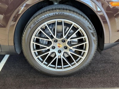 2023 Porsche Cayenne Platinum Edition