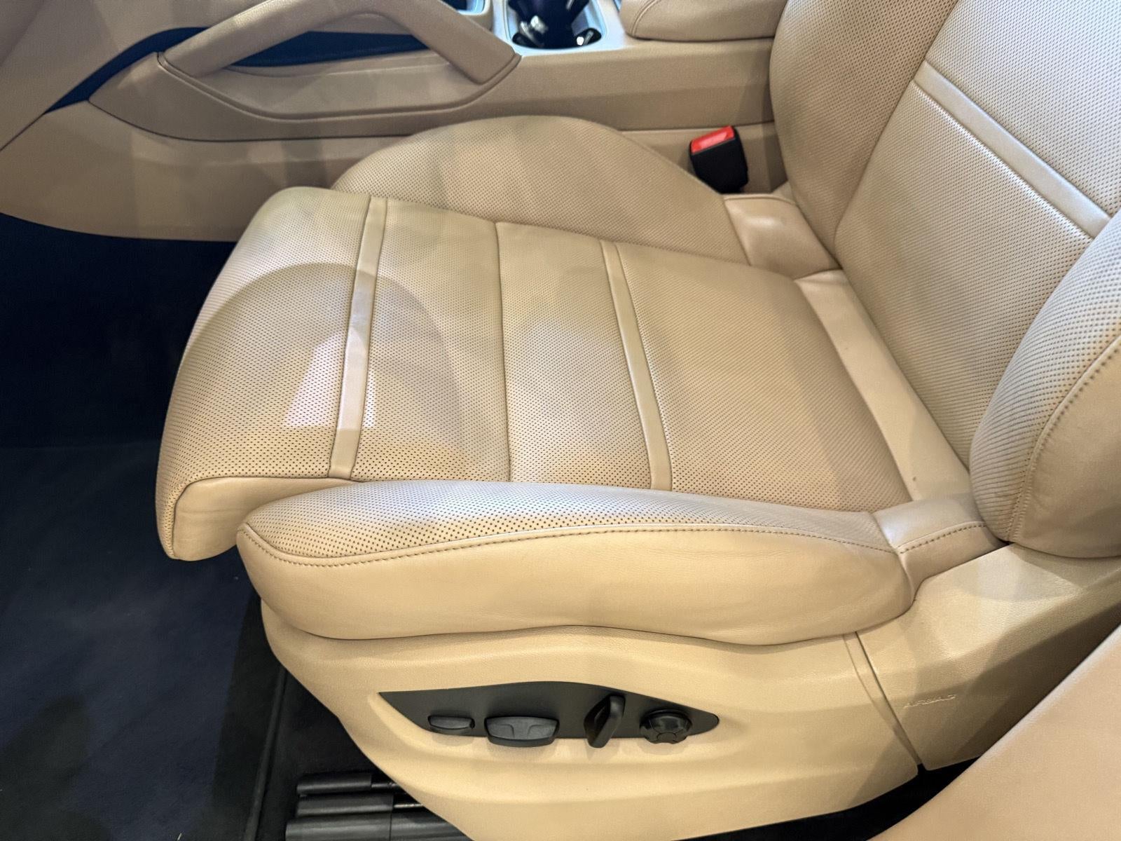 2023 Porsche Cayenne Platinum Edition