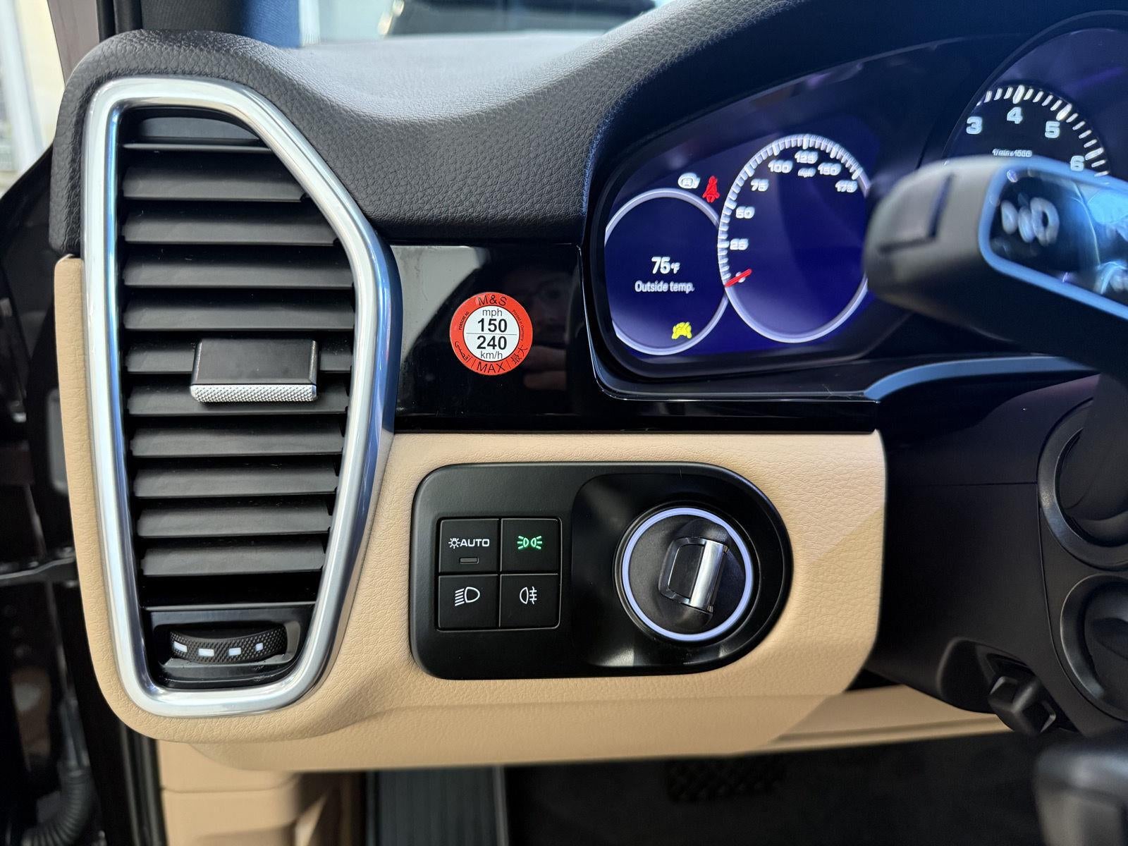 2023 Porsche Cayenne Platinum Edition