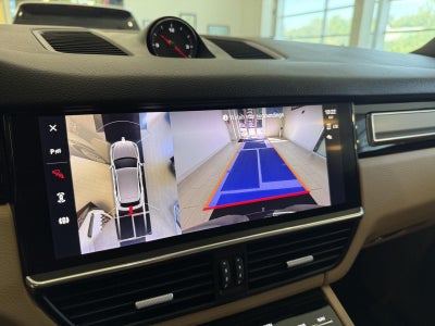 2023 Porsche Cayenne Platinum Edition
