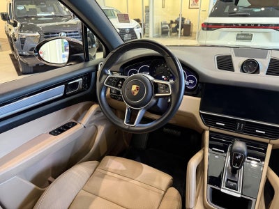 2023 Porsche Cayenne Platinum Edition