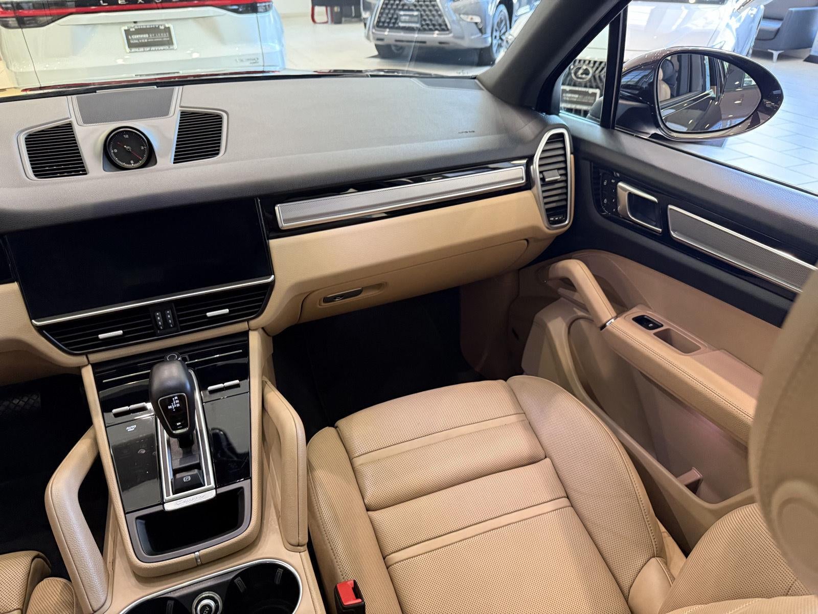 2023 Porsche Cayenne Platinum Edition