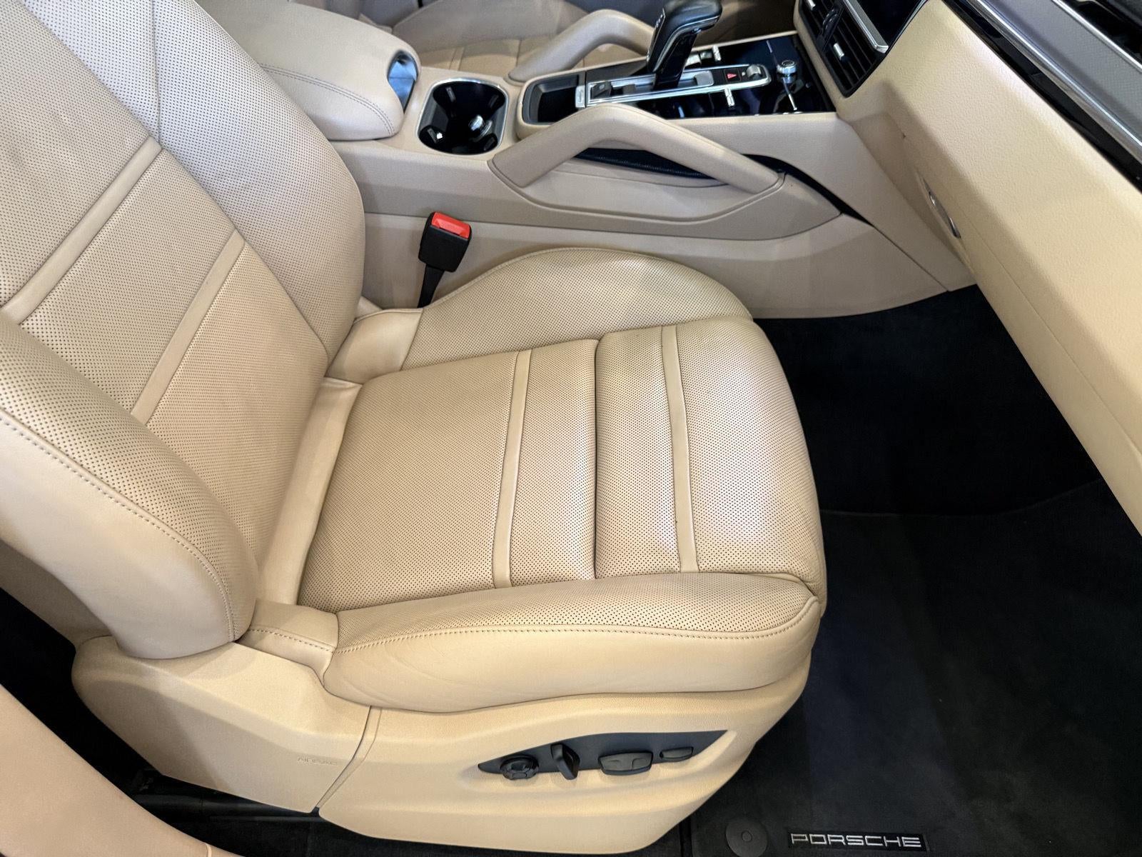 2023 Porsche Cayenne Platinum Edition