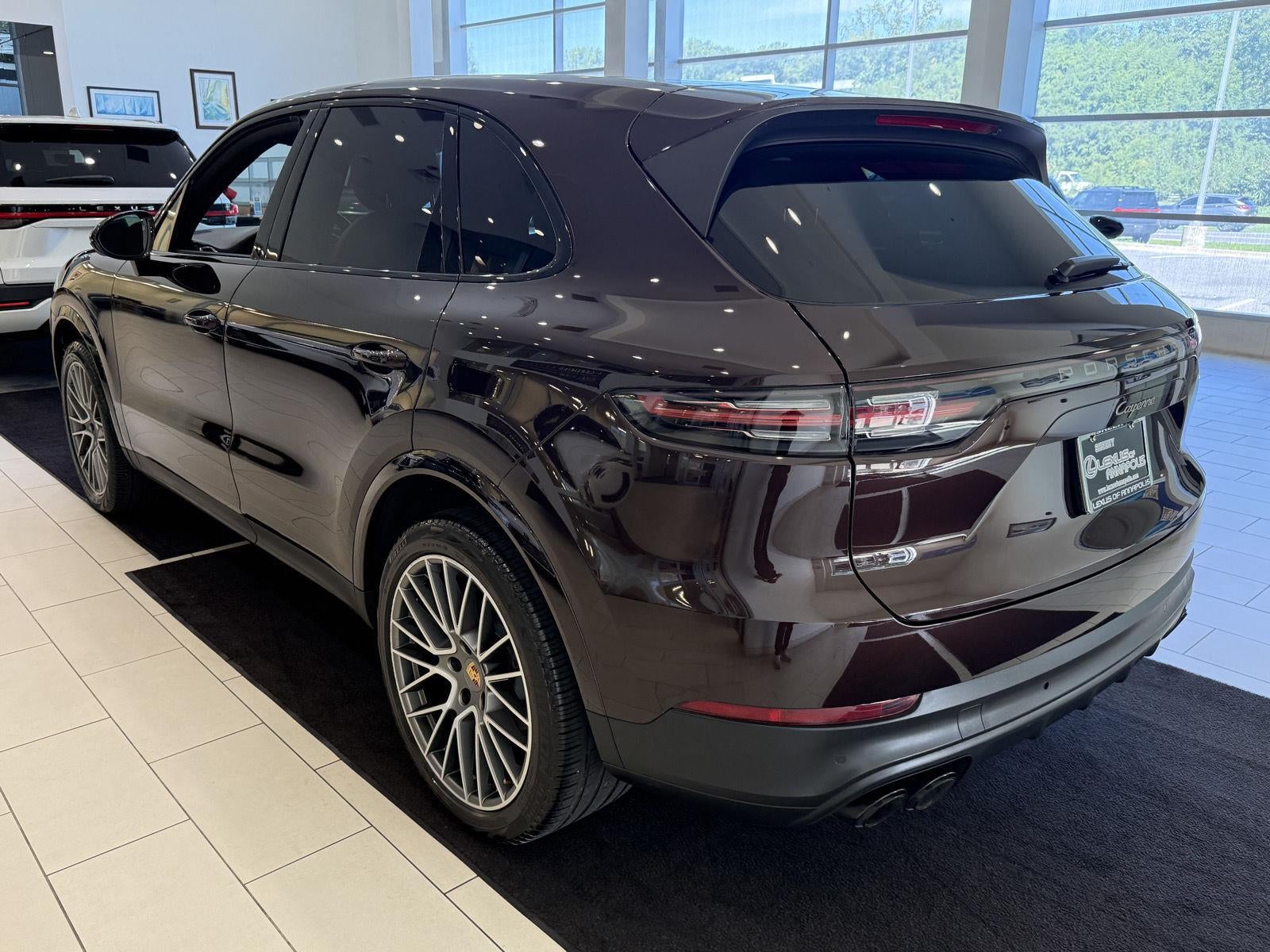 2023 Porsche Cayenne Platinum Edition