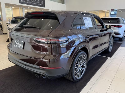 2023 Porsche Cayenne Platinum Edition