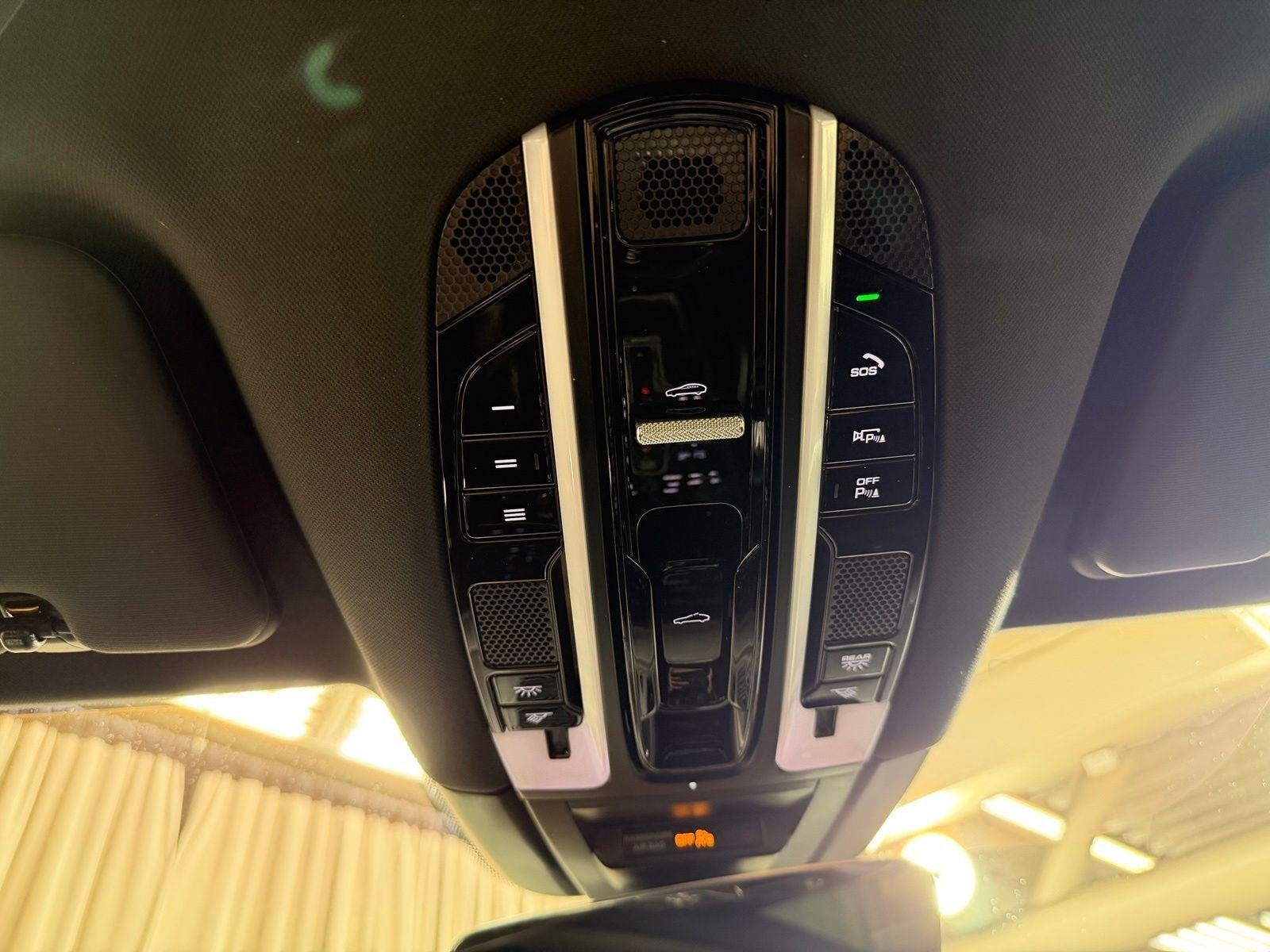 2022 Porsche Cayenne E-Hybrid