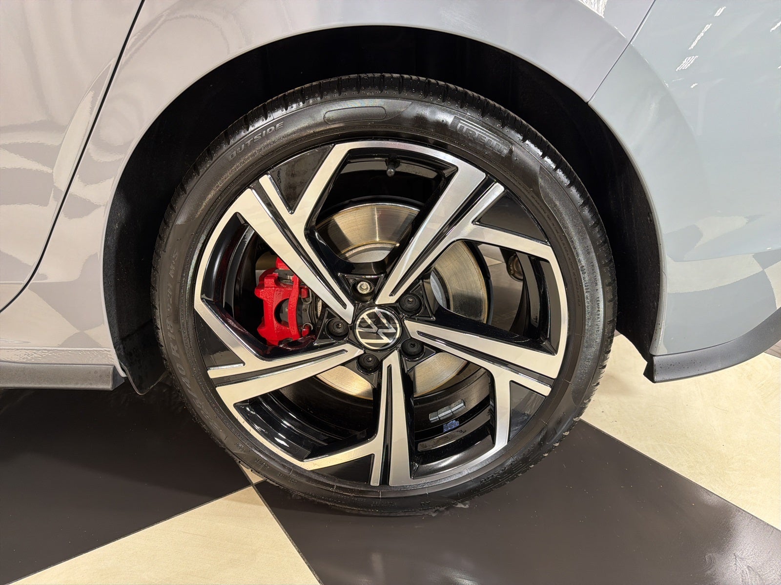 2025 Volkswagen Golf GTI 2.0T SE