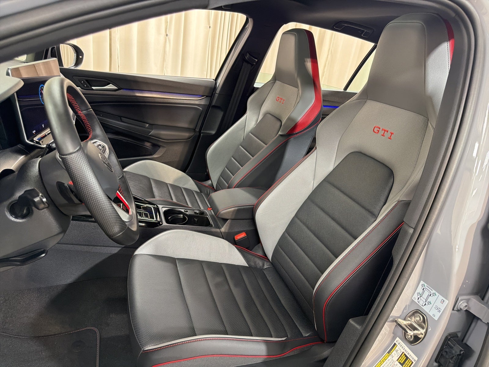 2025 Volkswagen Golf GTI 2.0T SE