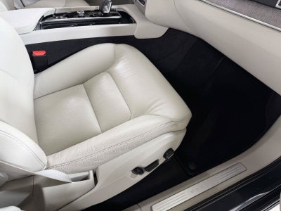 2024 Volvo XC90 B6 Plus Bright Theme