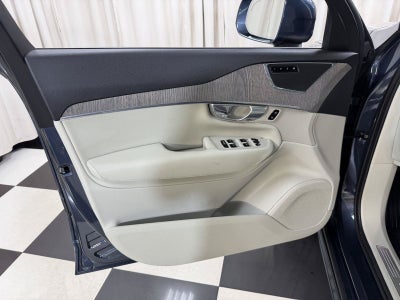 2024 Volvo XC90 B6 Plus Bright Theme