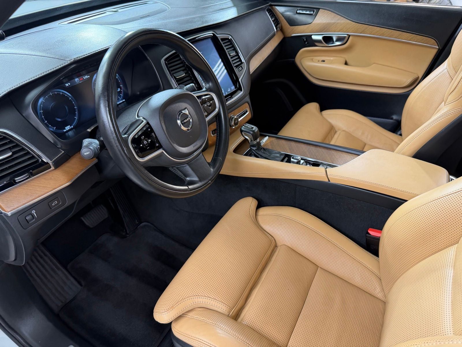 2019 Volvo XC90 T6 Inscription