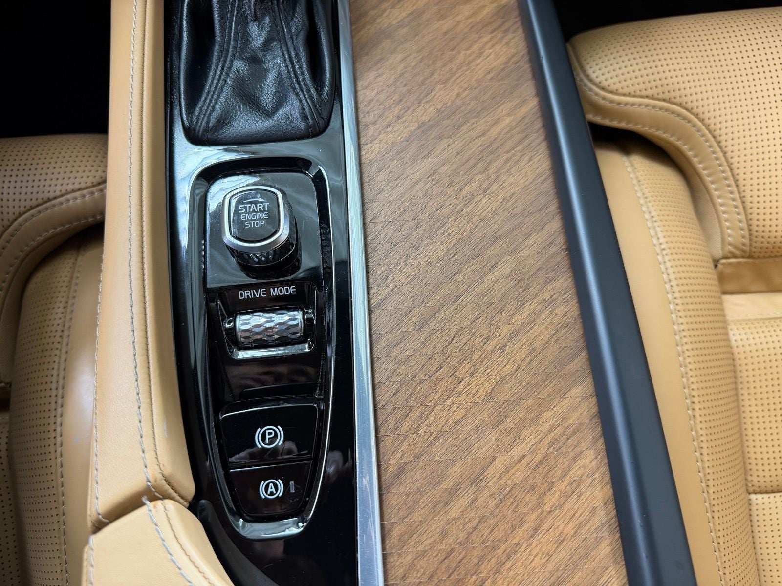2019 Volvo XC90 T6 Inscription