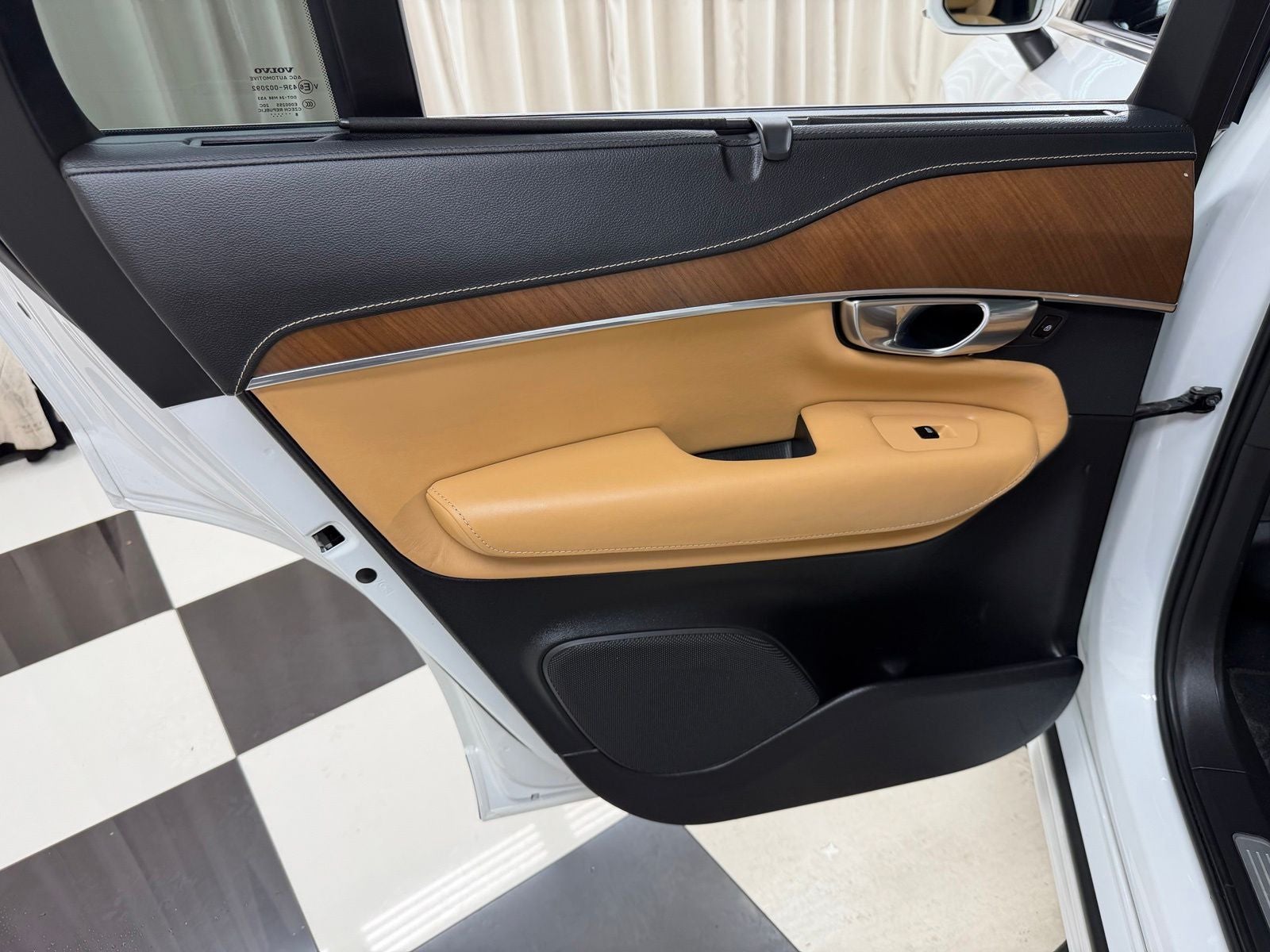 2019 Volvo XC90 T6 Inscription