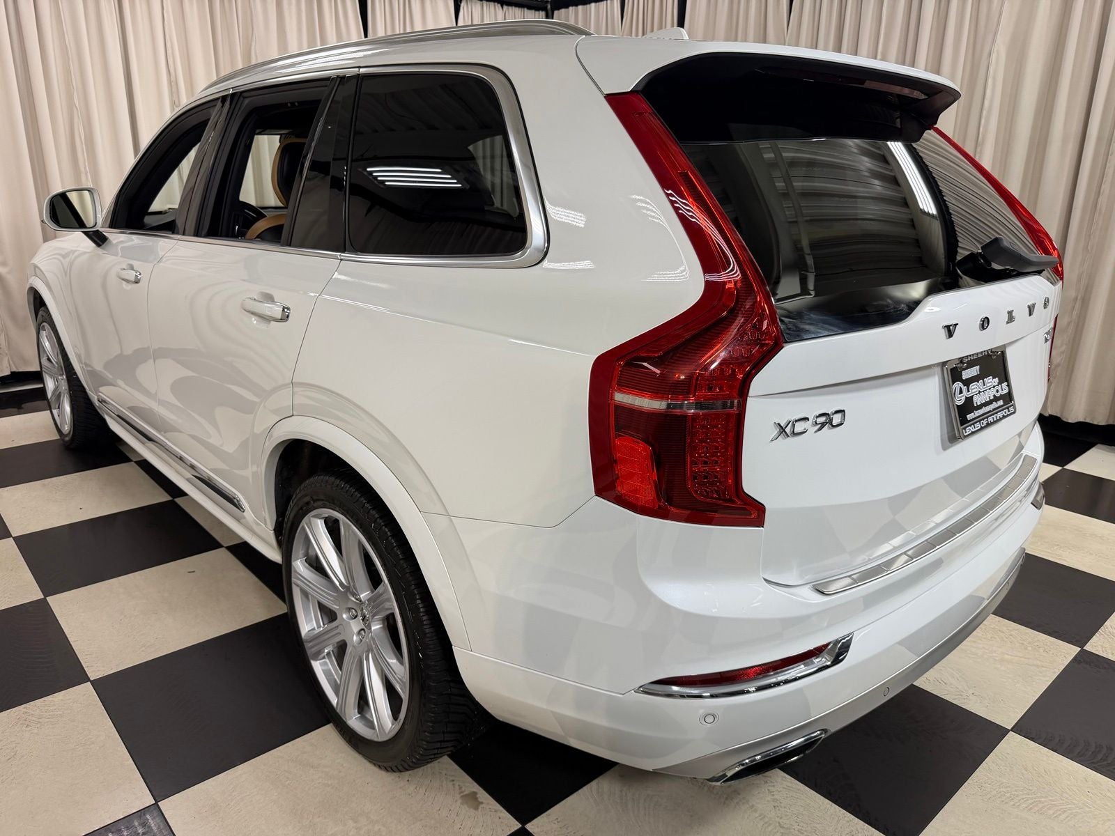 2019 Volvo XC90 T6 Inscription