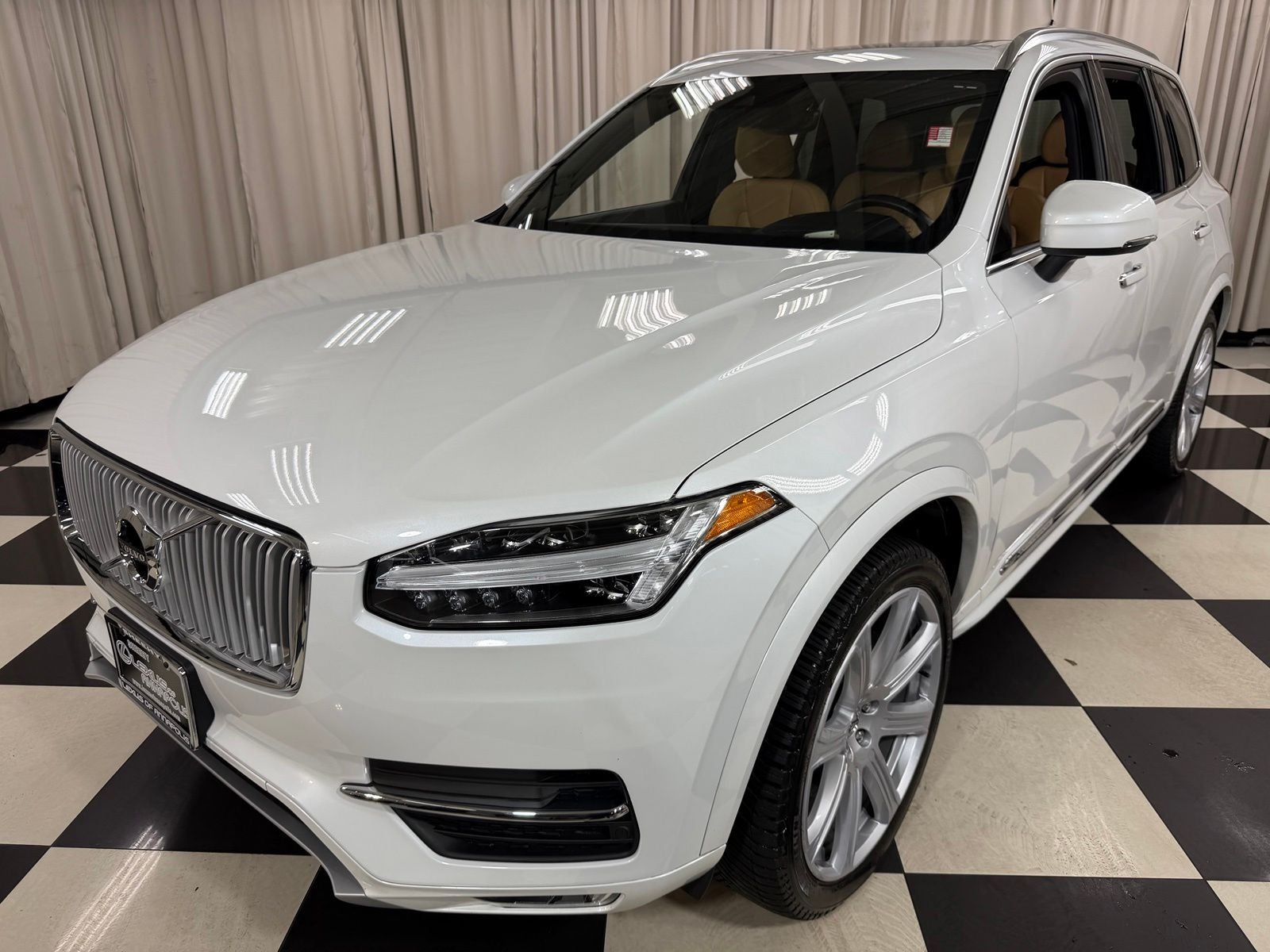 2019 Volvo XC90 T6 Inscription