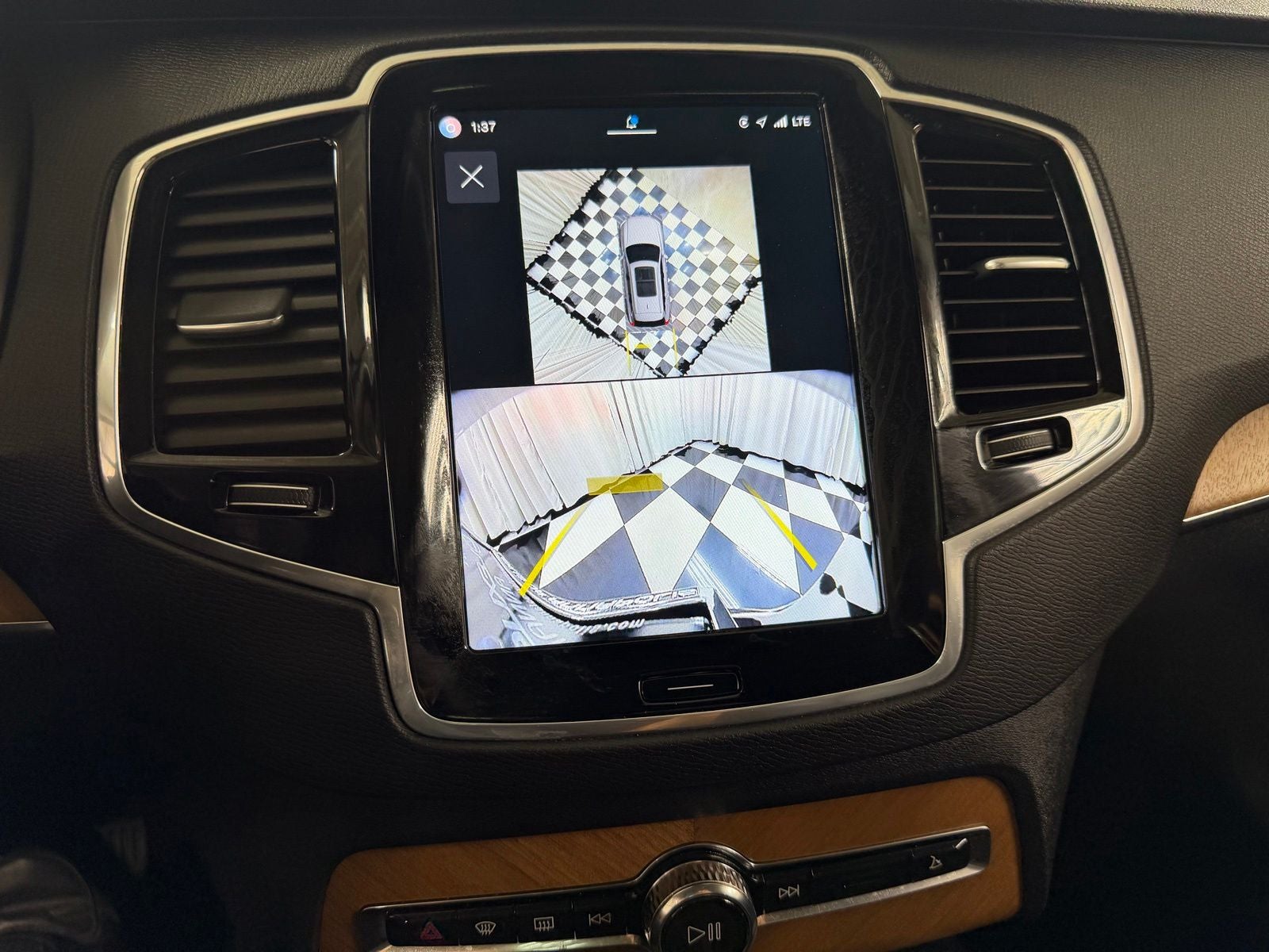 2024 Volvo XC90 Recharge Plug-In Hybrid T8 Plus Bright Theme 7 Passenger