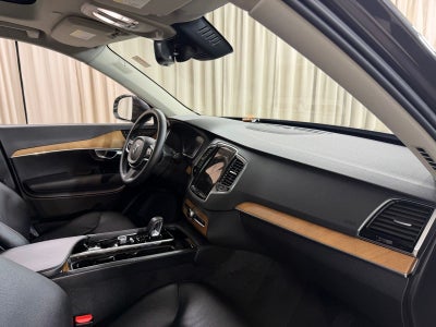 2024 Volvo XC90 Recharge Plug-In Hybrid T8 Plus Bright Theme 7 Passenger