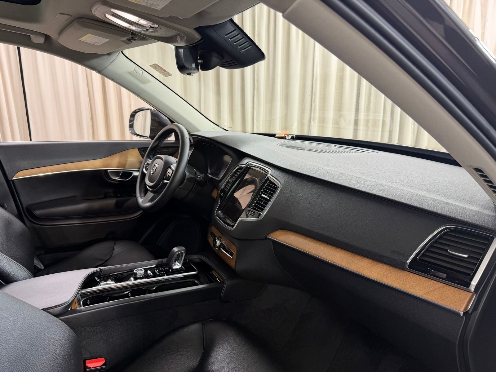 2024 Volvo XC90 Recharge Plug-In Hybrid T8 Plus Bright Theme 7 Passenger
