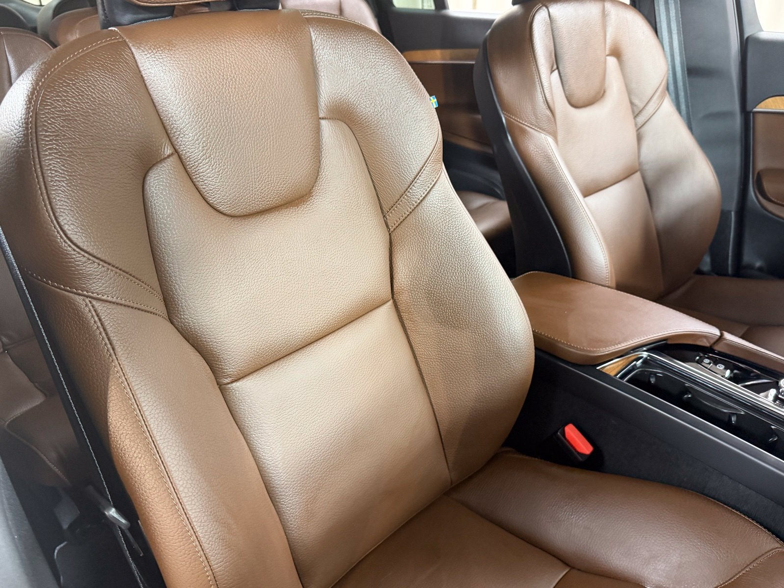 2024 Volvo XC90 B5 Plus