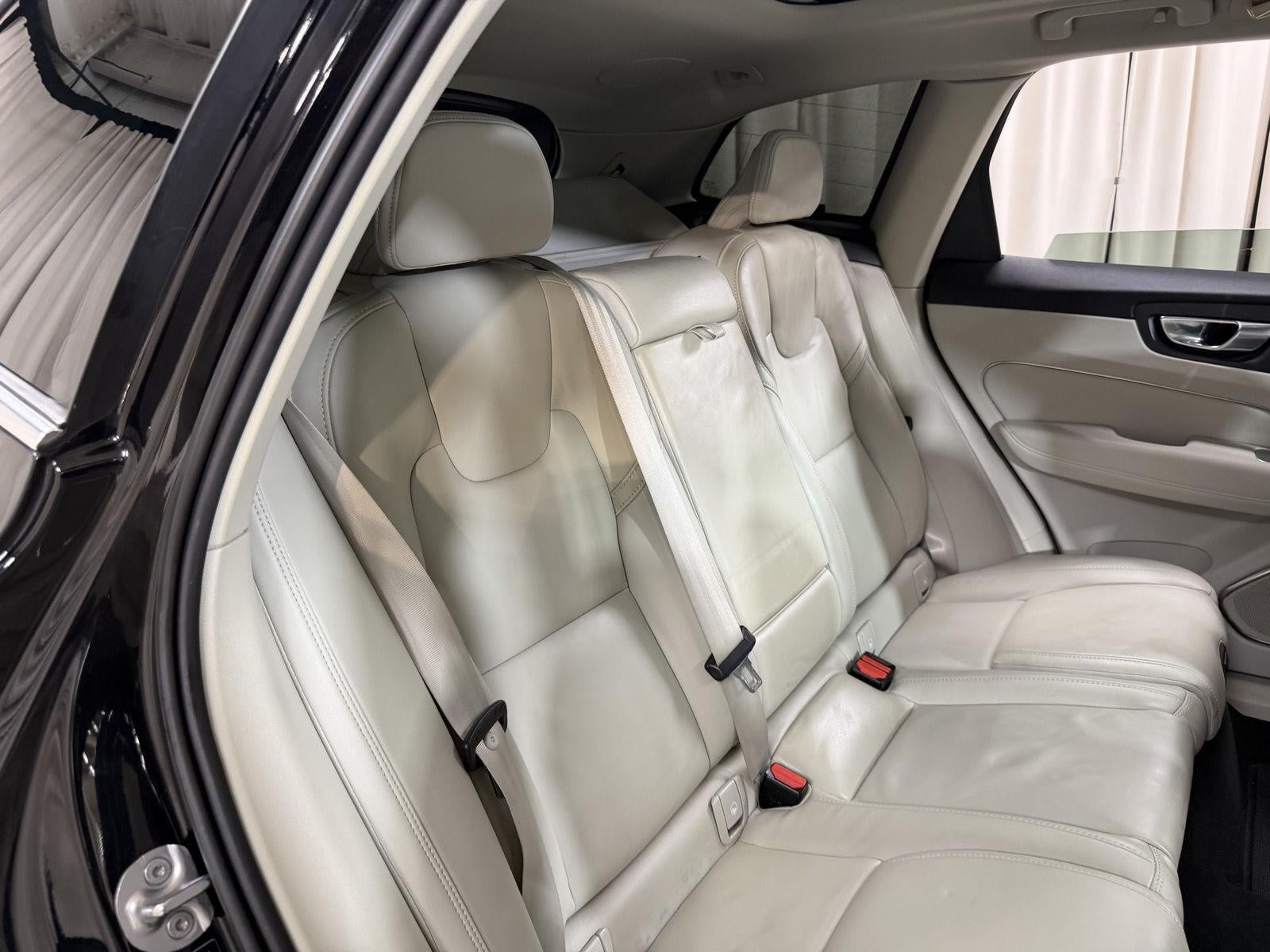 2023 Volvo Xc60 Ultimate Bright Theme