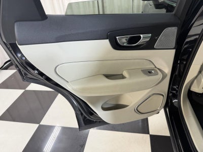 2023 Volvo XC60 B5 Ultimate Bright Theme