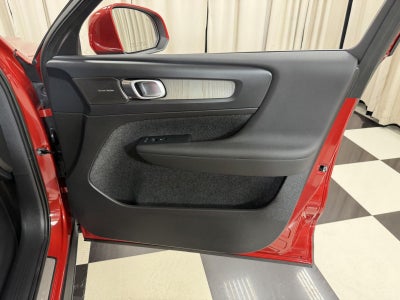 2023 Volvo Xc40 Plus Bright Theme