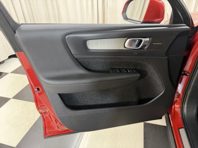 2023 Volvo Xc40 Plus Bright Theme