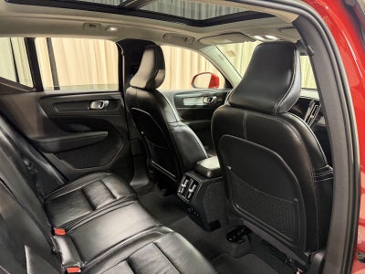 2023 Volvo Xc40 Plus Bright Theme