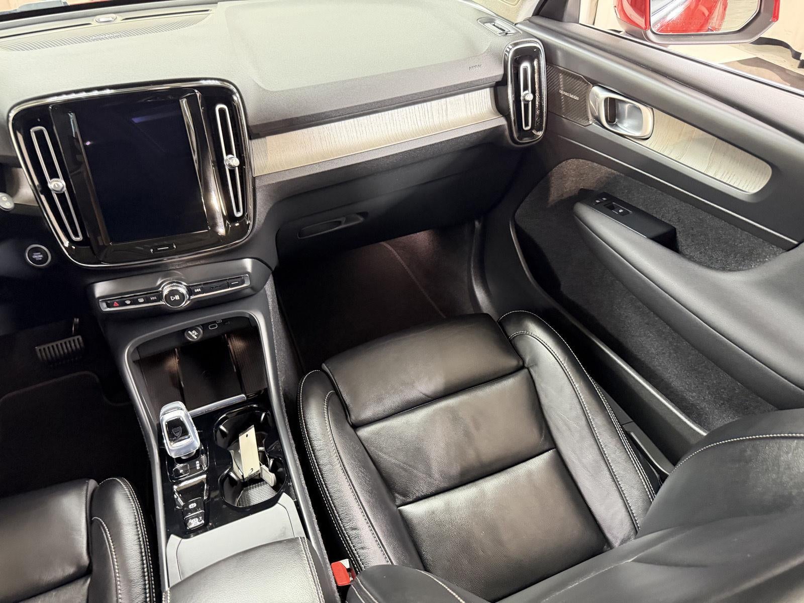 2023 Volvo Xc40 Plus Bright Theme