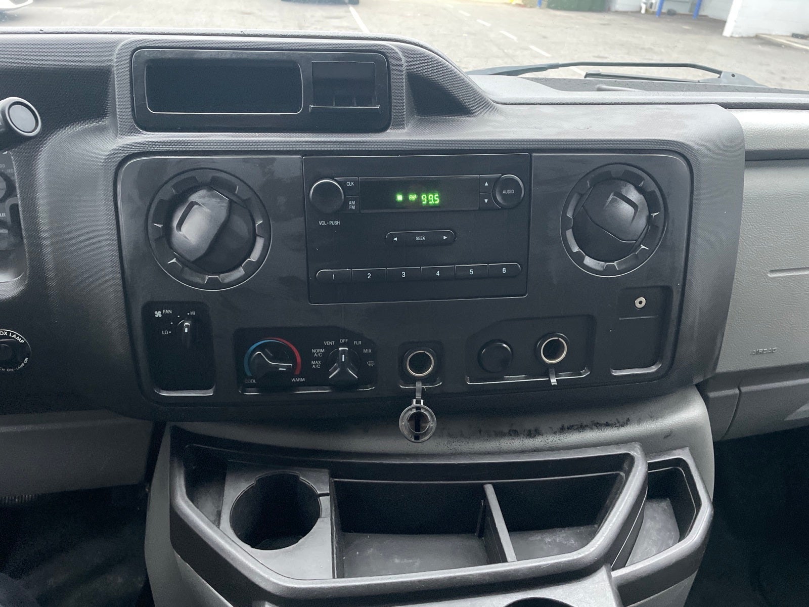 2015 Ford E-450SD Base DRW