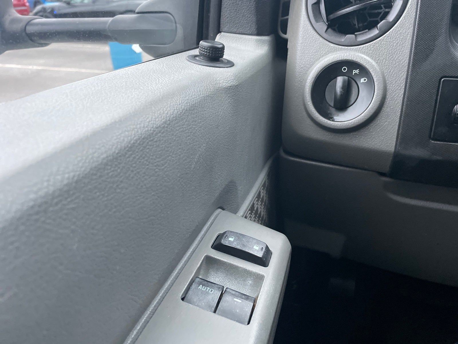 2015 Ford E-450SD Base DRW