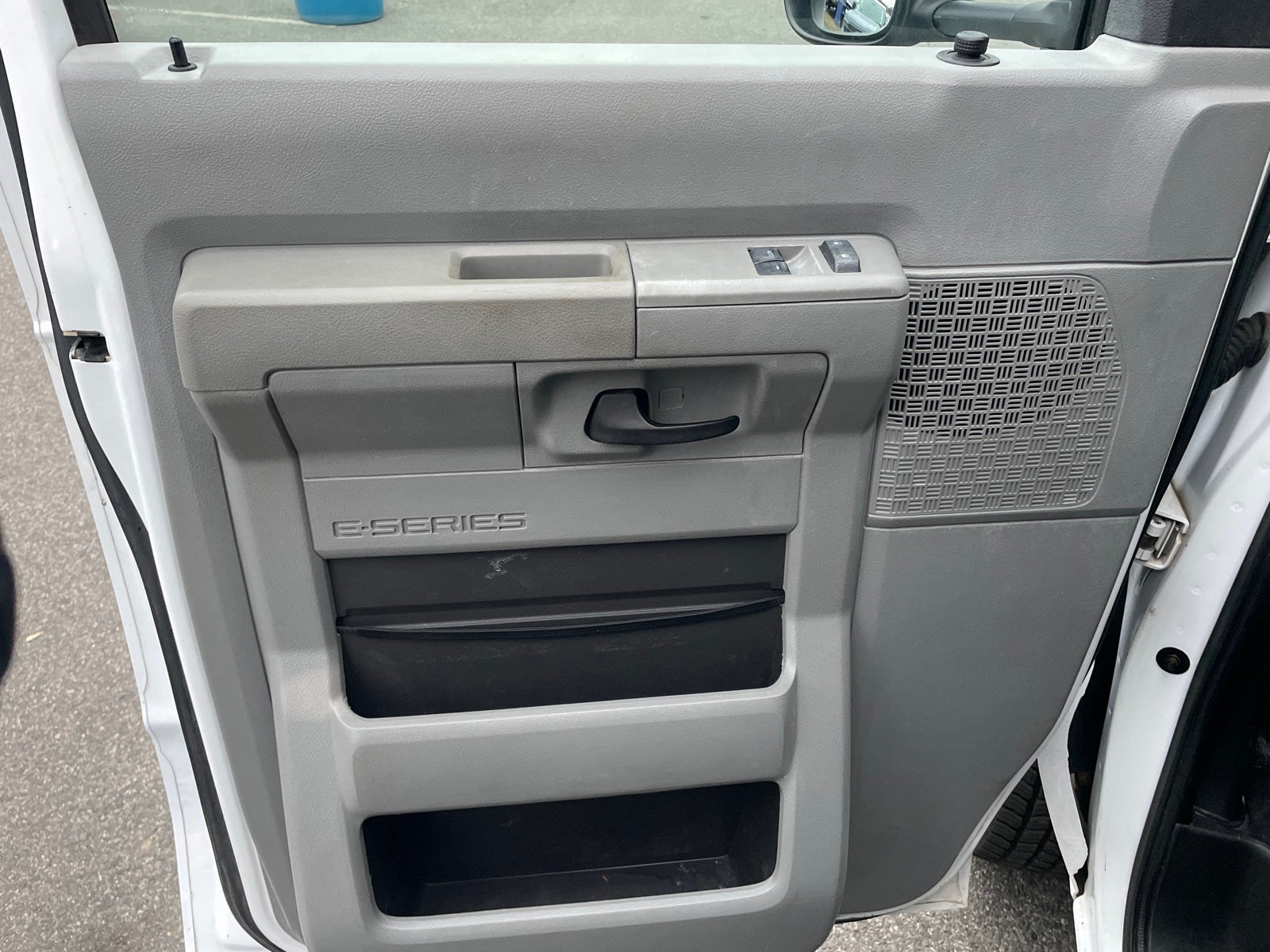 2015 Ford E-450SD Base DRW