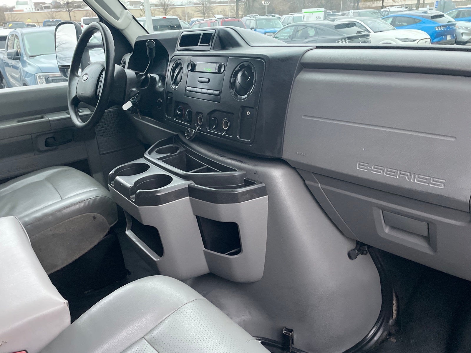 2015 Ford E-450SD Base DRW