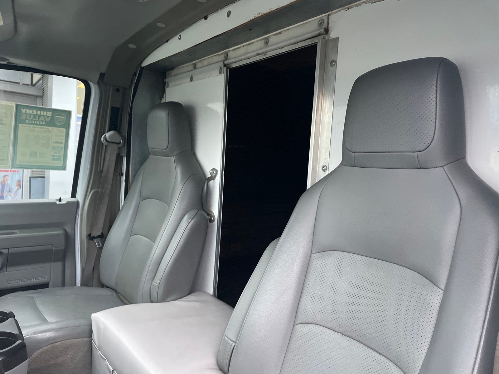 2015 Ford E-450SD Base DRW