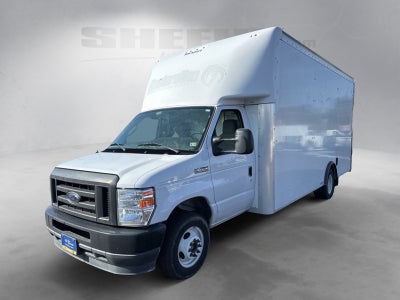 2022 Ford E-450SD Base DRW