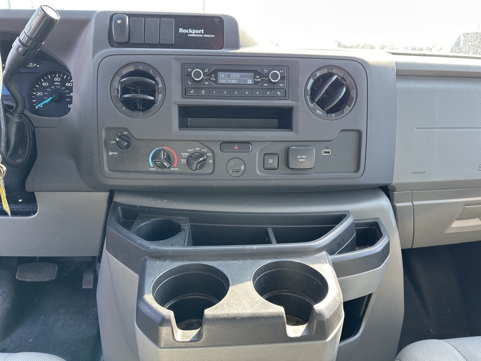 2022 Ford E-450SD Base DRW