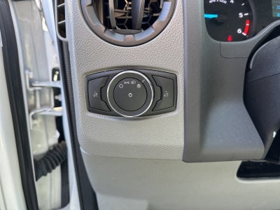 2022 Ford E-450SD Base DRW