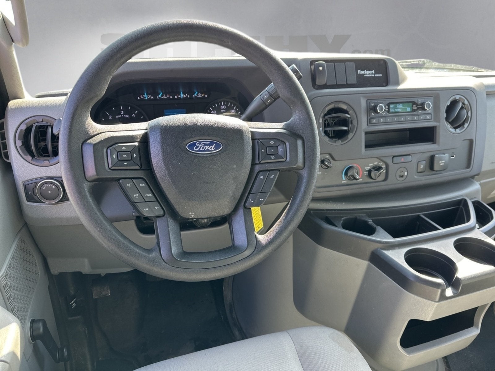 2022 Ford E-450SD Base DRW