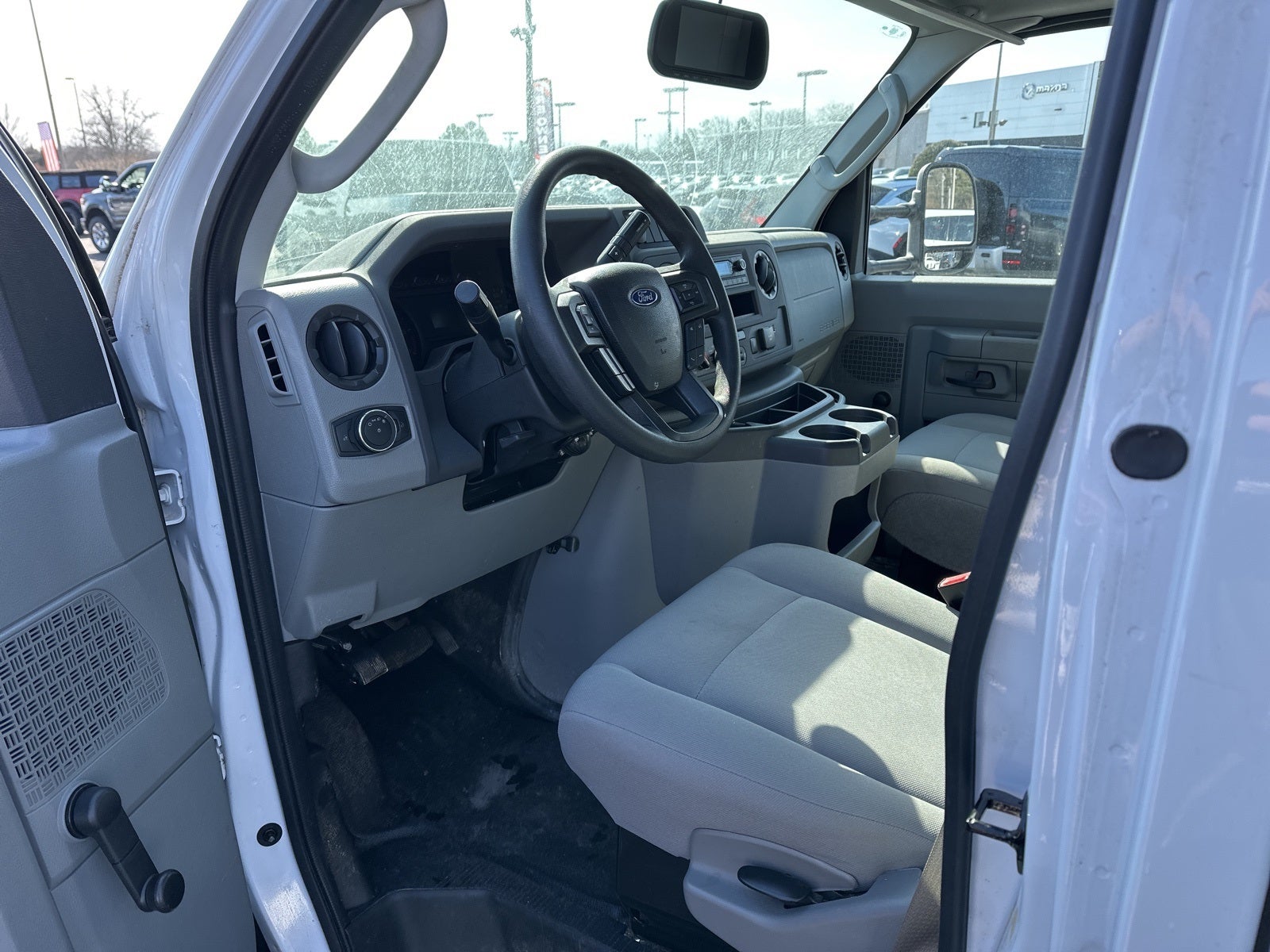 2022 Ford E-450SD Base DRW