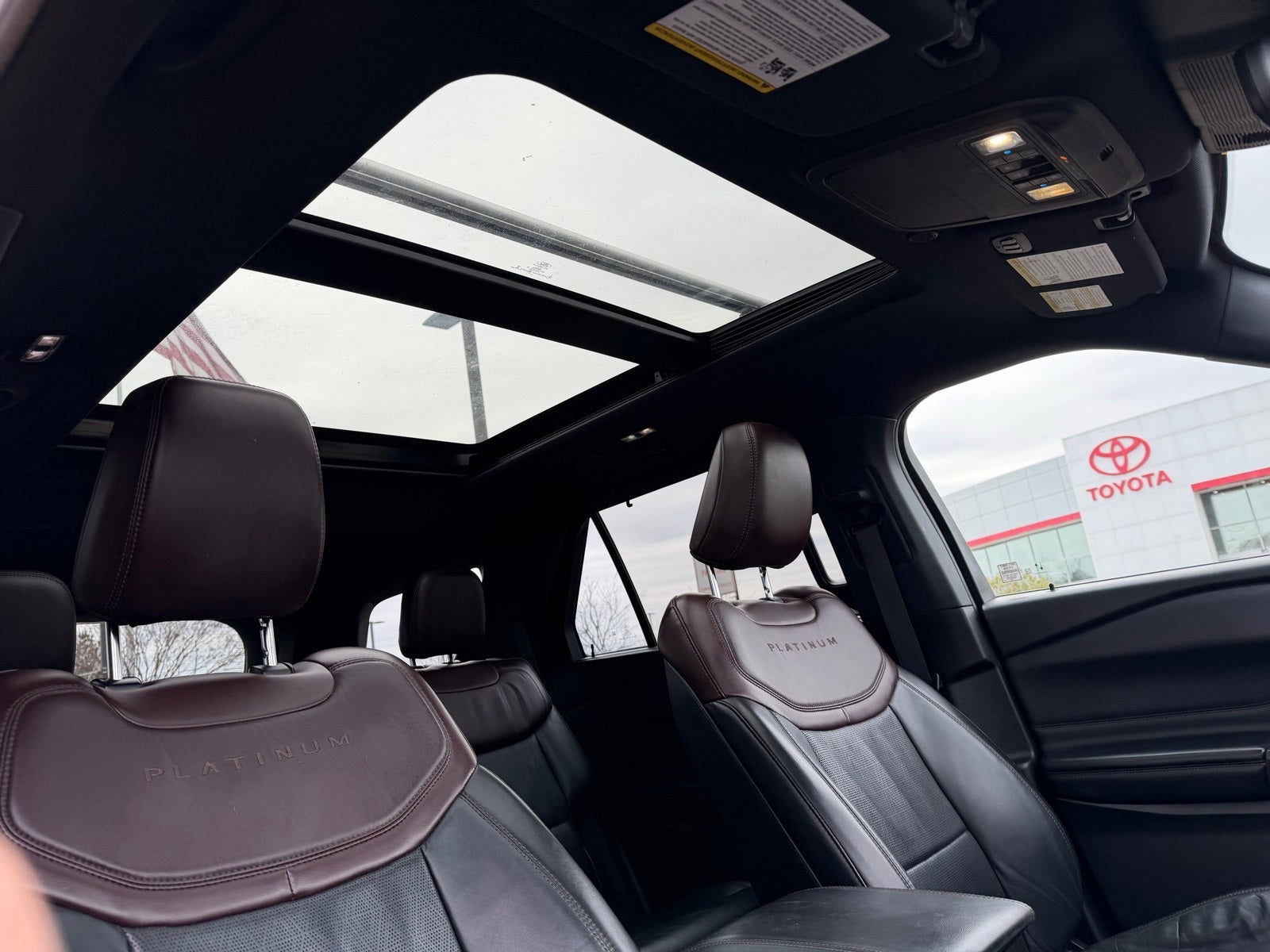 2020 Ford Explorer Platinum