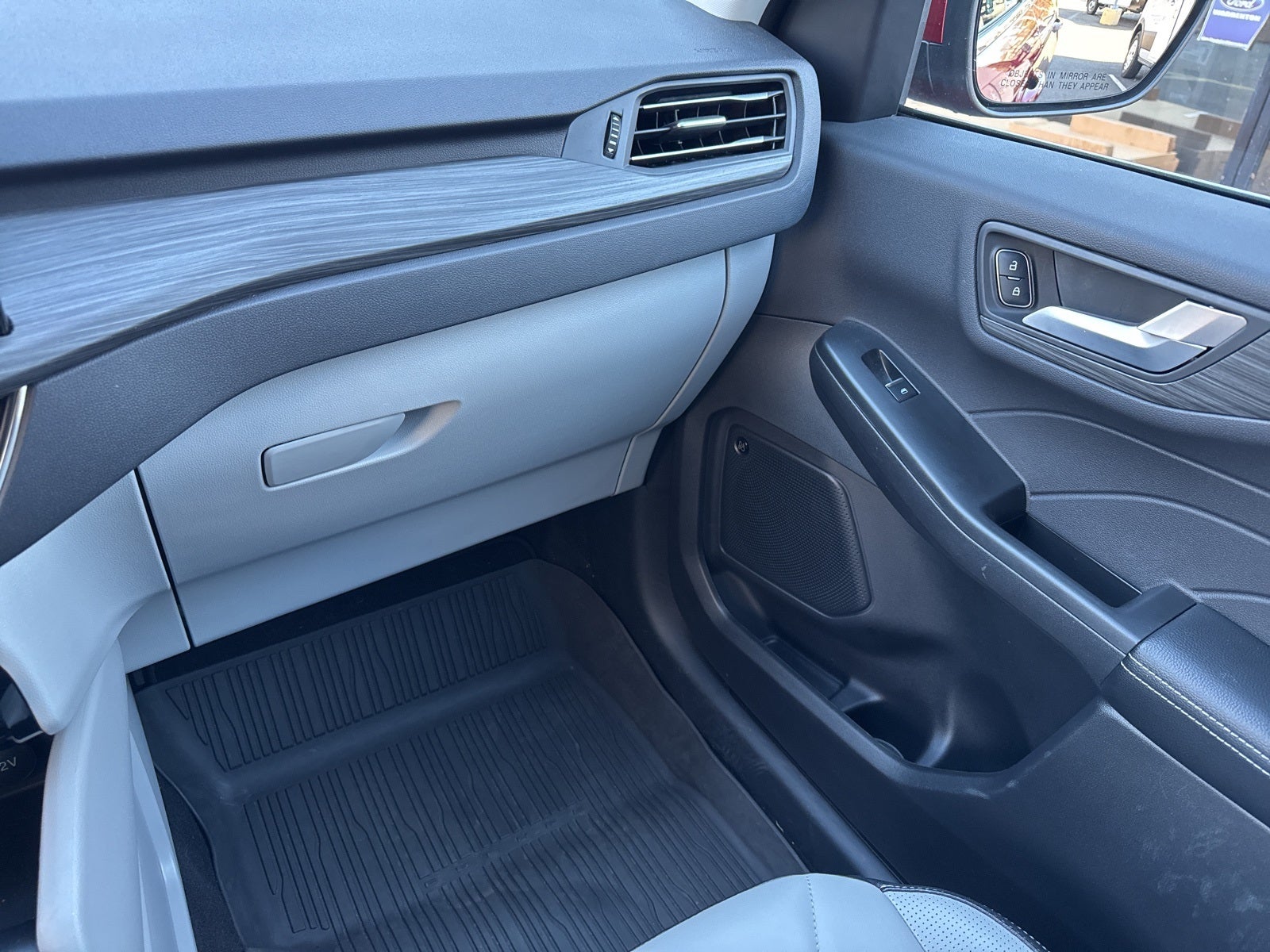 2025 Ford Escape Plug-In Hybrid Base