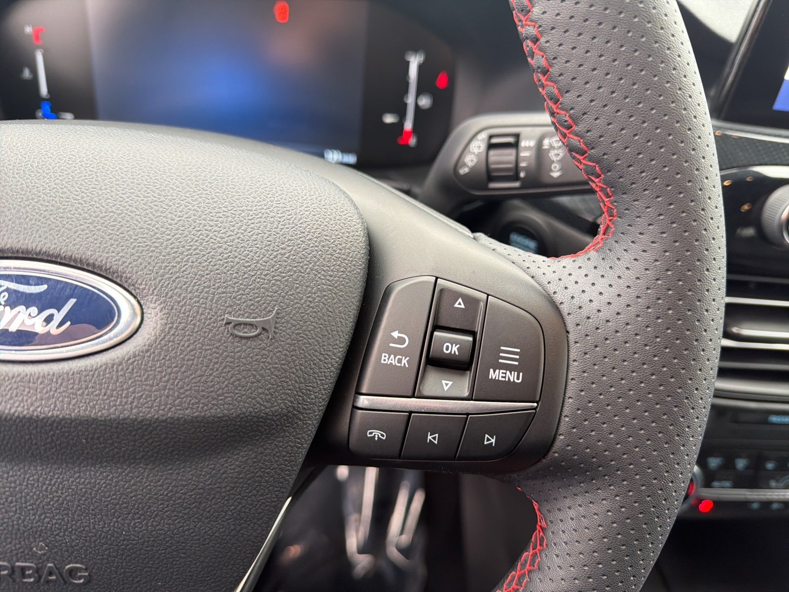 2025 Ford Escape Hybrid ST-Line Select