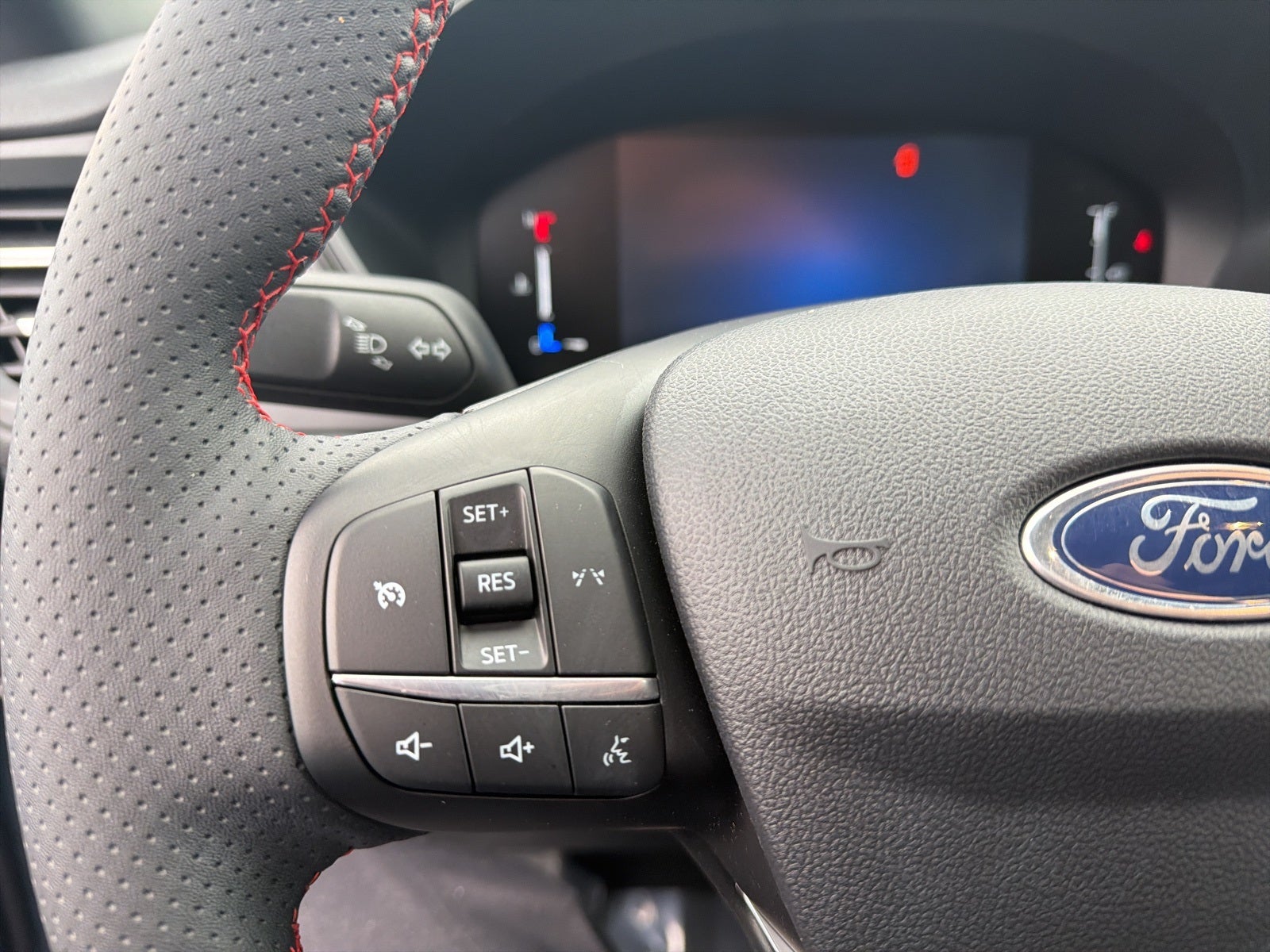 2025 Ford Escape Hybrid ST-Line Select